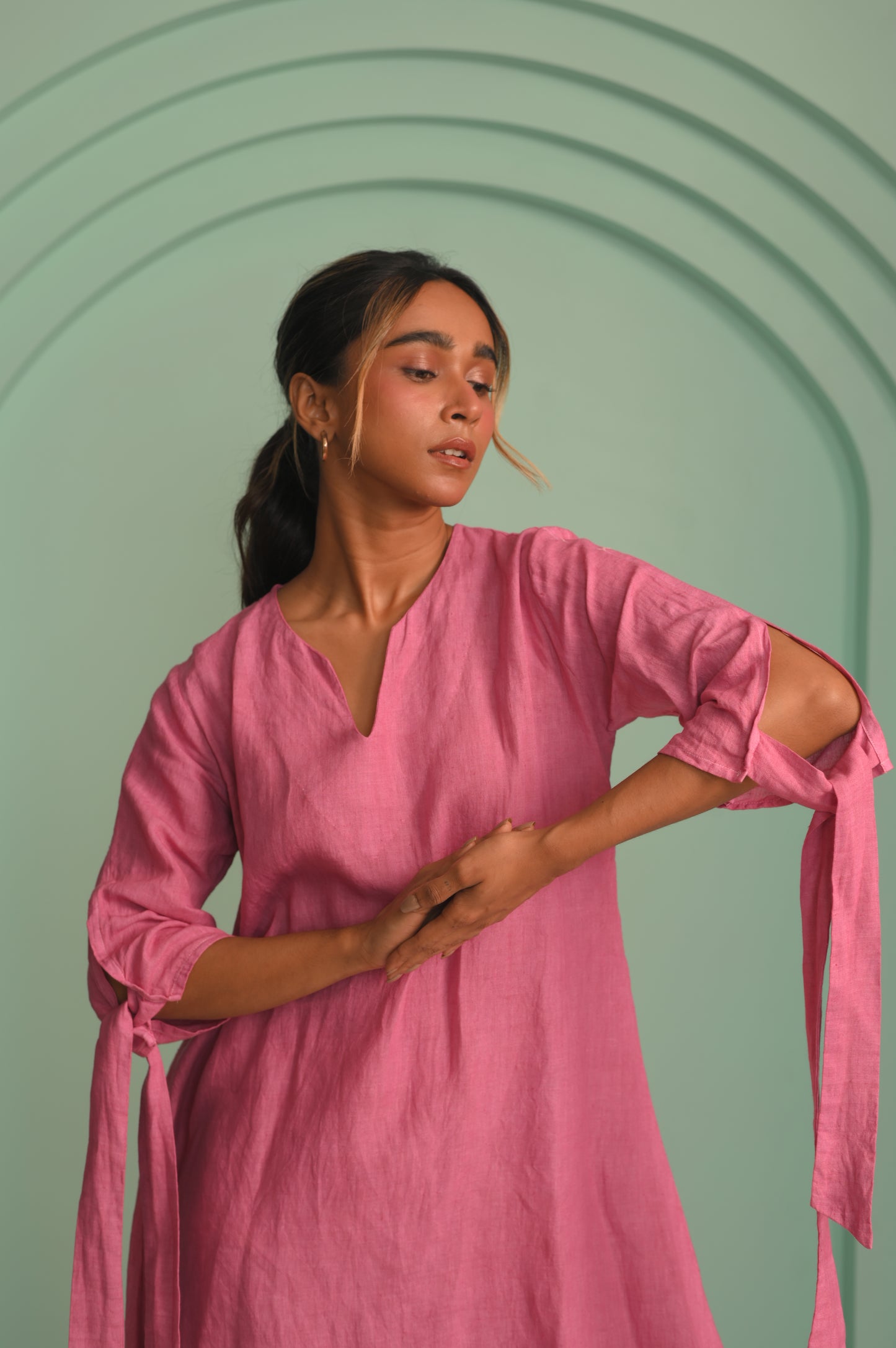 The Pink linen hand-tieup dress